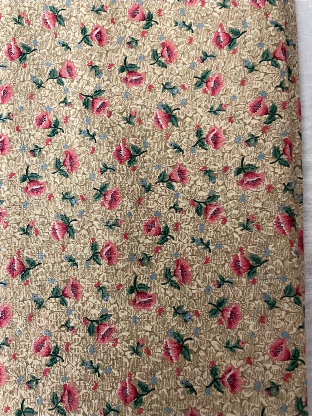 4–5 LB MIXED FABRIC CHRISTMAS BUNDLE • USABLE PIECES • CRAFT & SEWING - Picture 6 of 8
